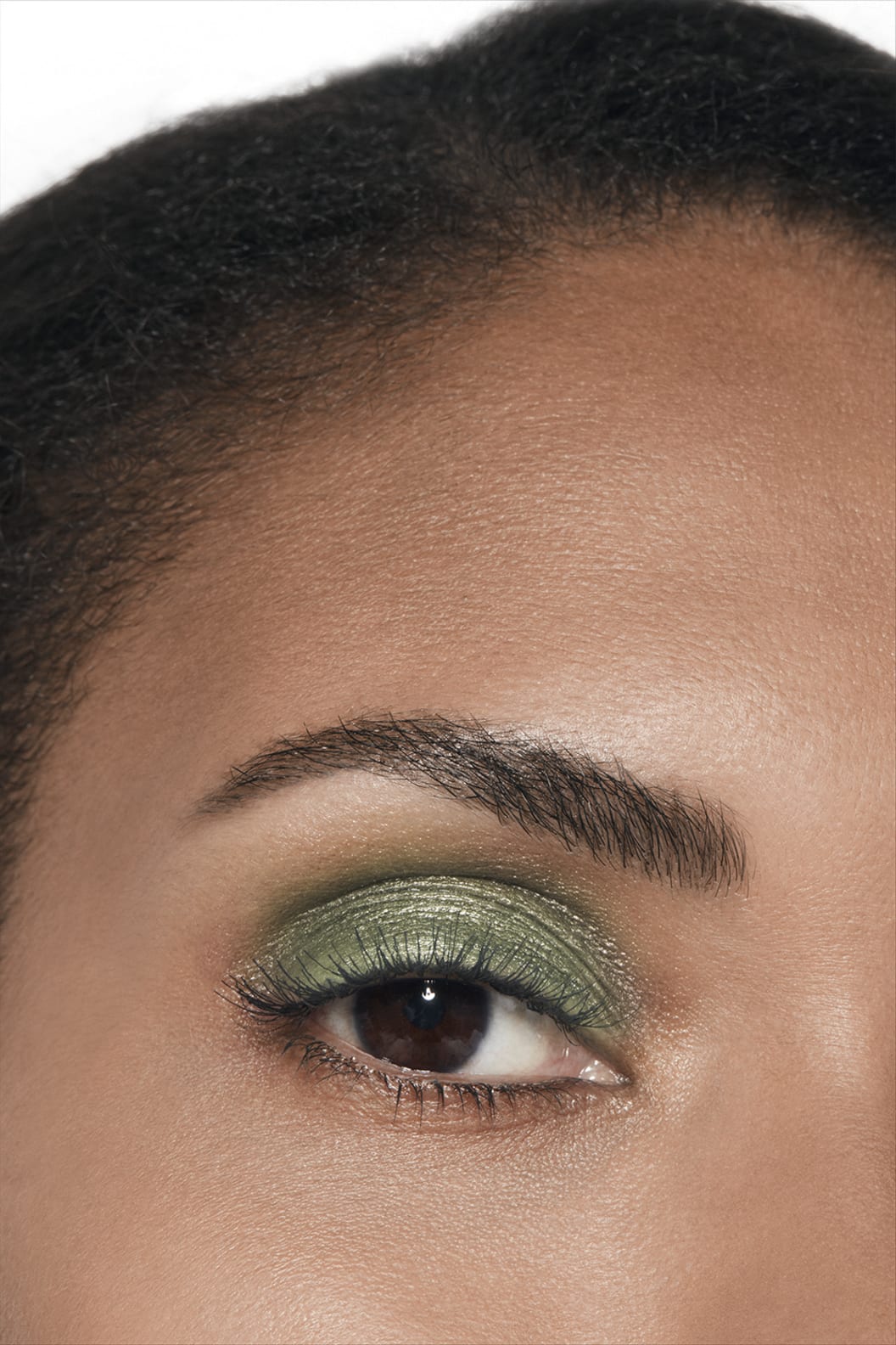 Phấn Mắt CHANEL Ombre Essentielle #222 Jade Facetté - Golden Bluish Green