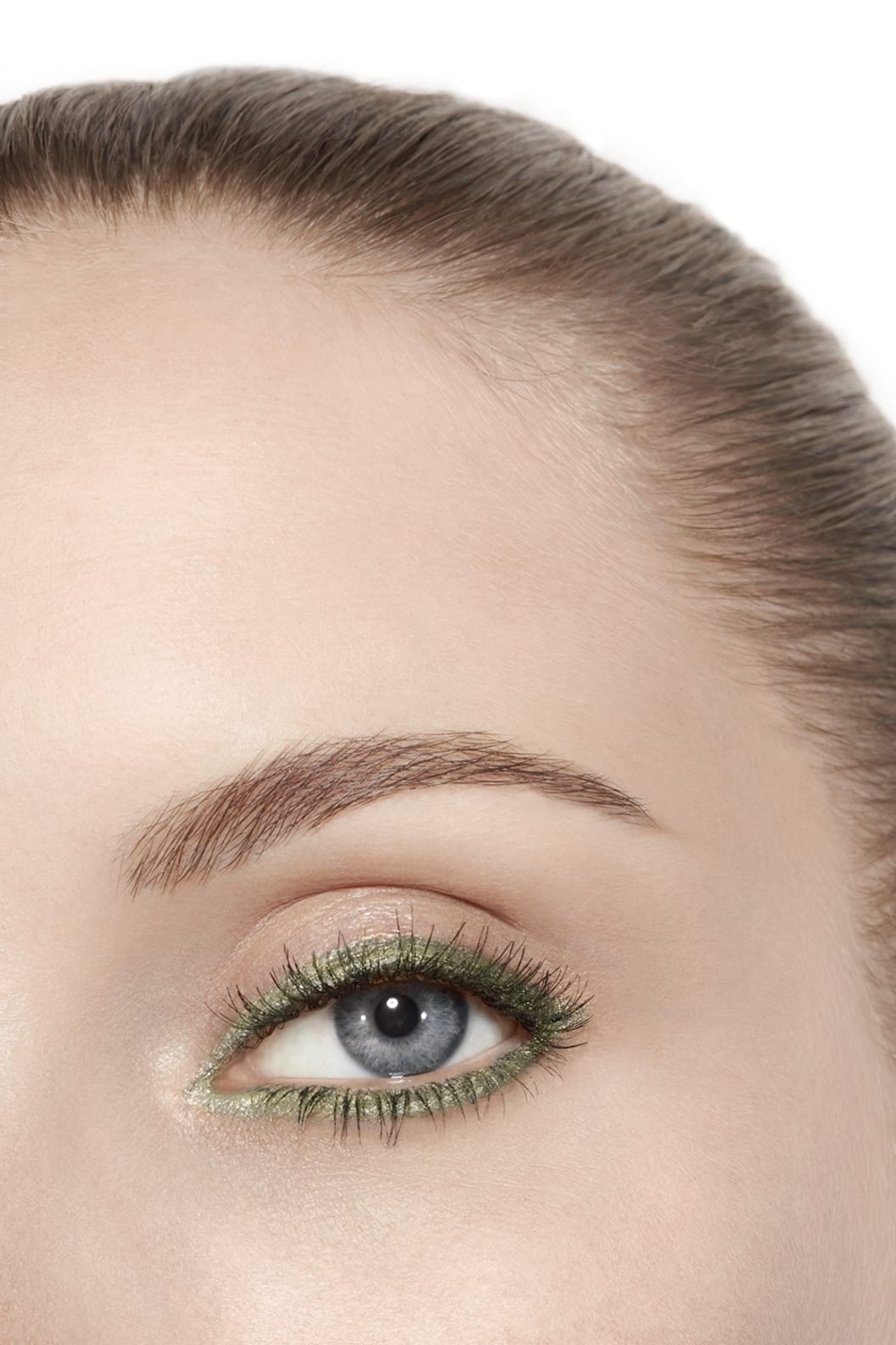 Phấn Mắt CHANEL Ombre Essentielle #222 Jade Facetté - Golden Bluish Green