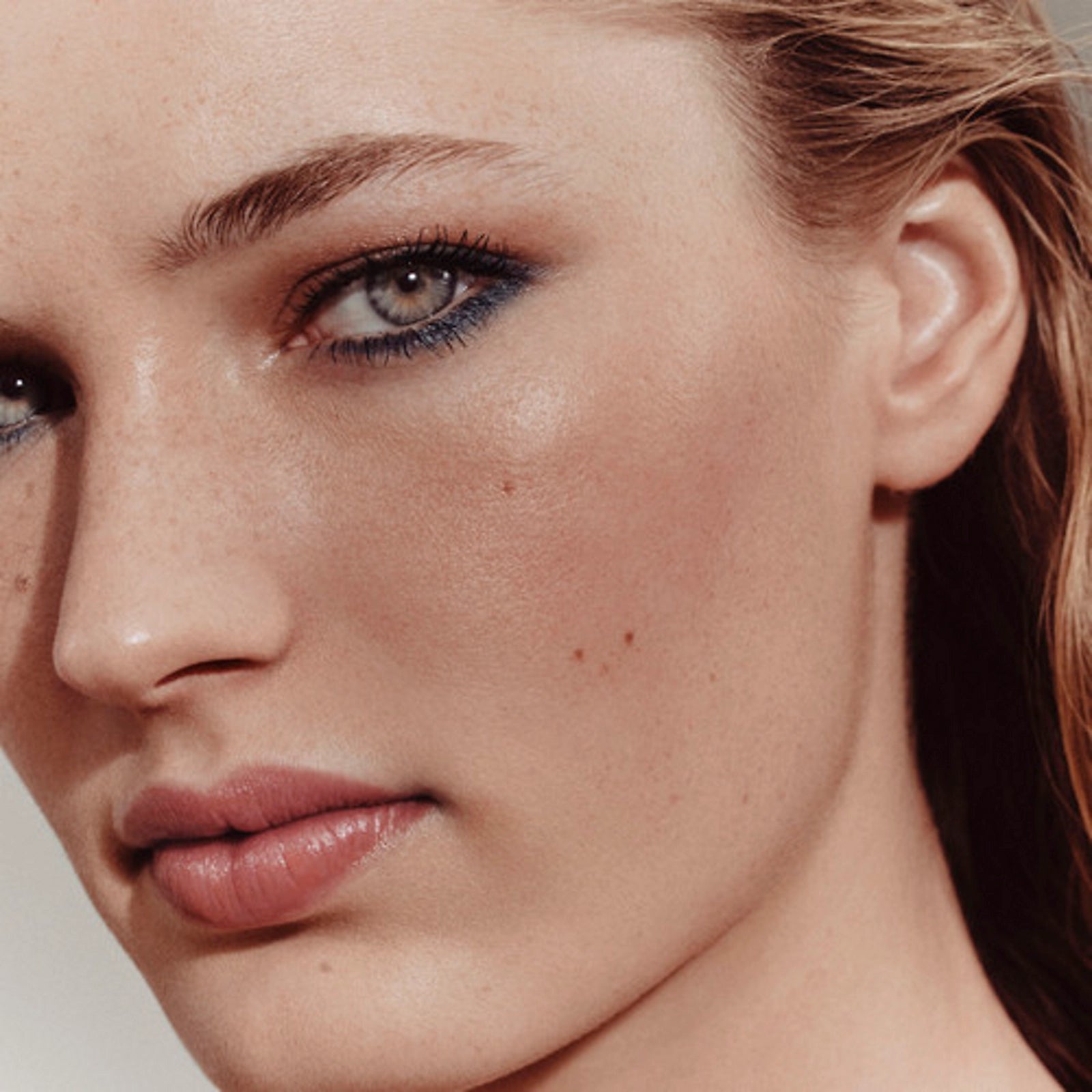 Phấn Mắt HERMÈS Ombres d'Hermès Eye Shadow #04 Ombres Marines - Kallos Vietnam