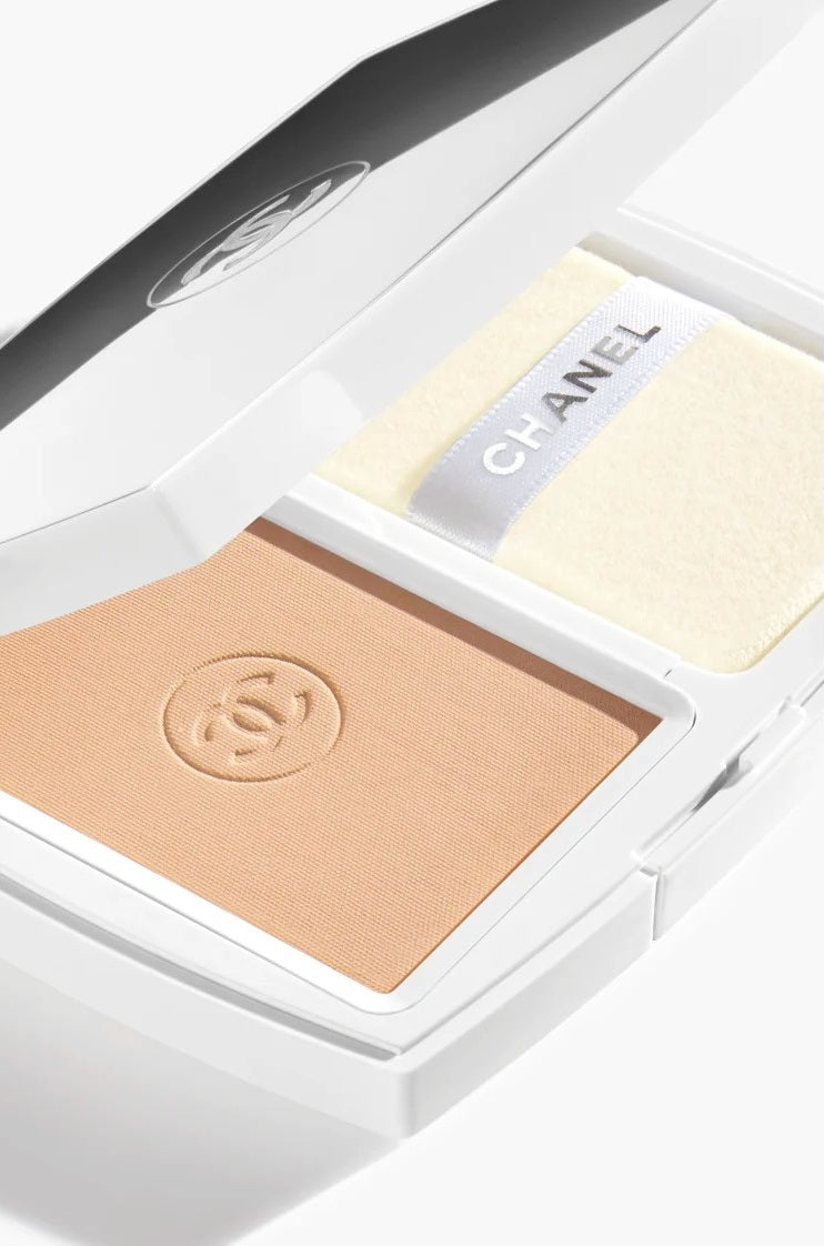 Phấn Nền CHANEL Éclat Premier Bright Compact Foundation #B30