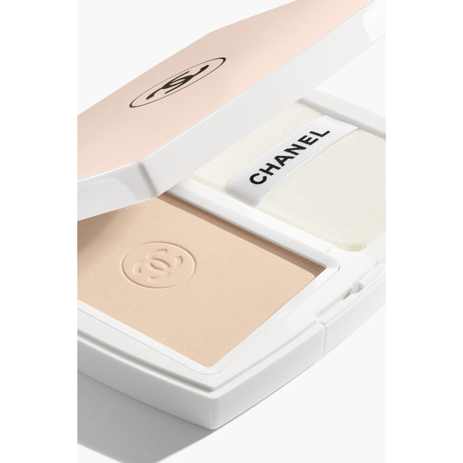 Phấn Nền CHANEL Le Blanc Brightening Compact Foundation #BD01