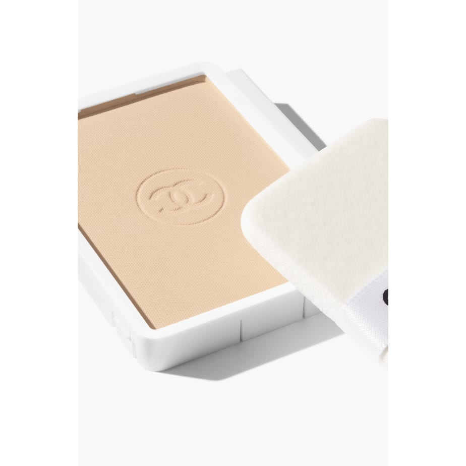 Phấn Nền CHANEL Le Blanc Brightening Compact Foundation #BR12