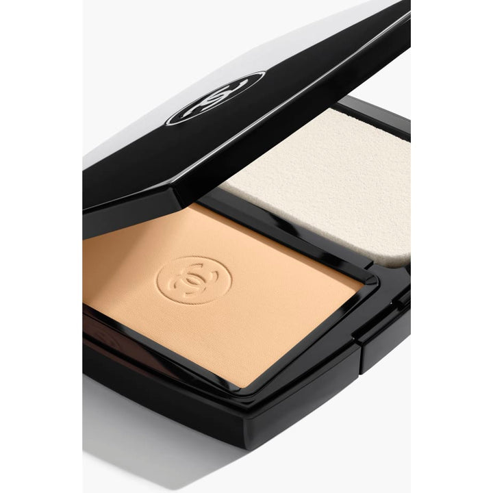 Phấn Nền CHANEL Ultra Le Teint Foundation 