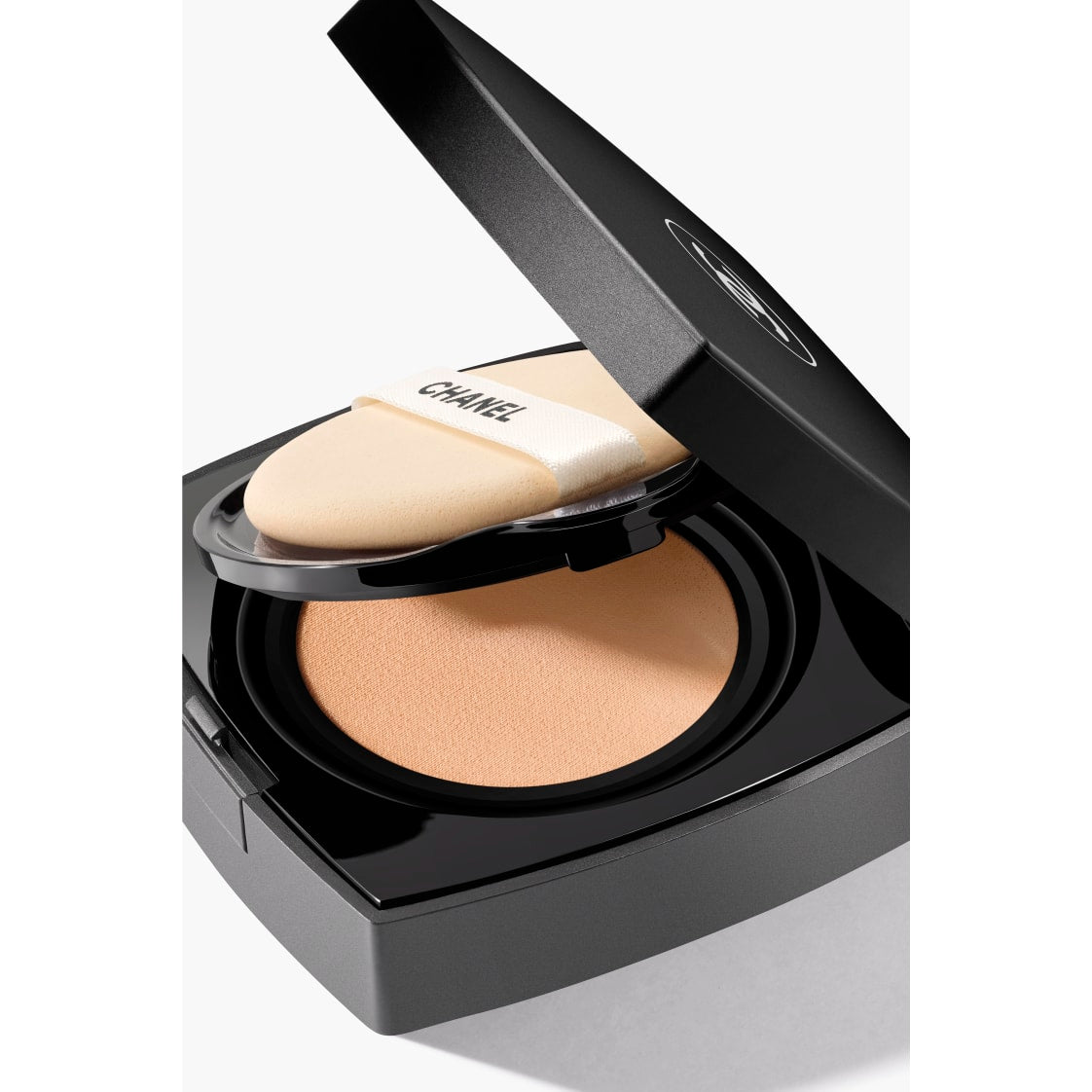 Phấn Nước CHANEL Ultra Le Teint Cushion #B10 - Light-Kallos