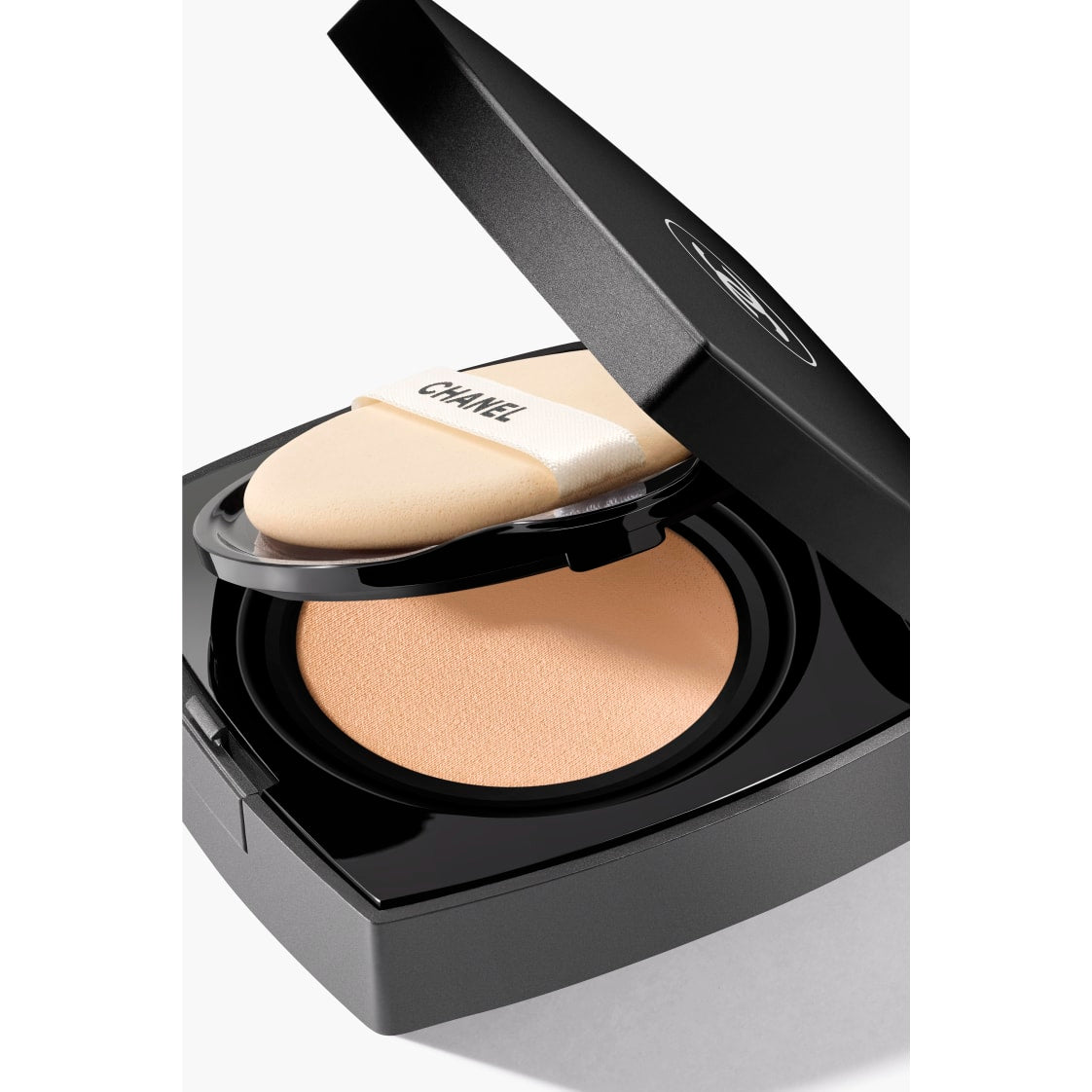 Phấn Nước CHANEL Ultra Le Teint Cushion #B20 – Light Medium-Kallos