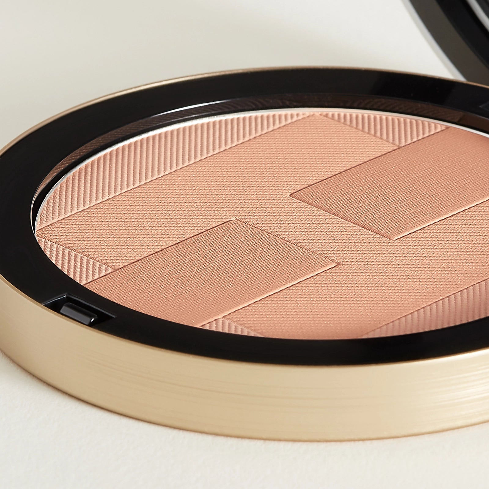 Phấn Phủ HERMÈS Plein Air H Trio Healthy Glow #01 Tottori - Kallos Vietnam