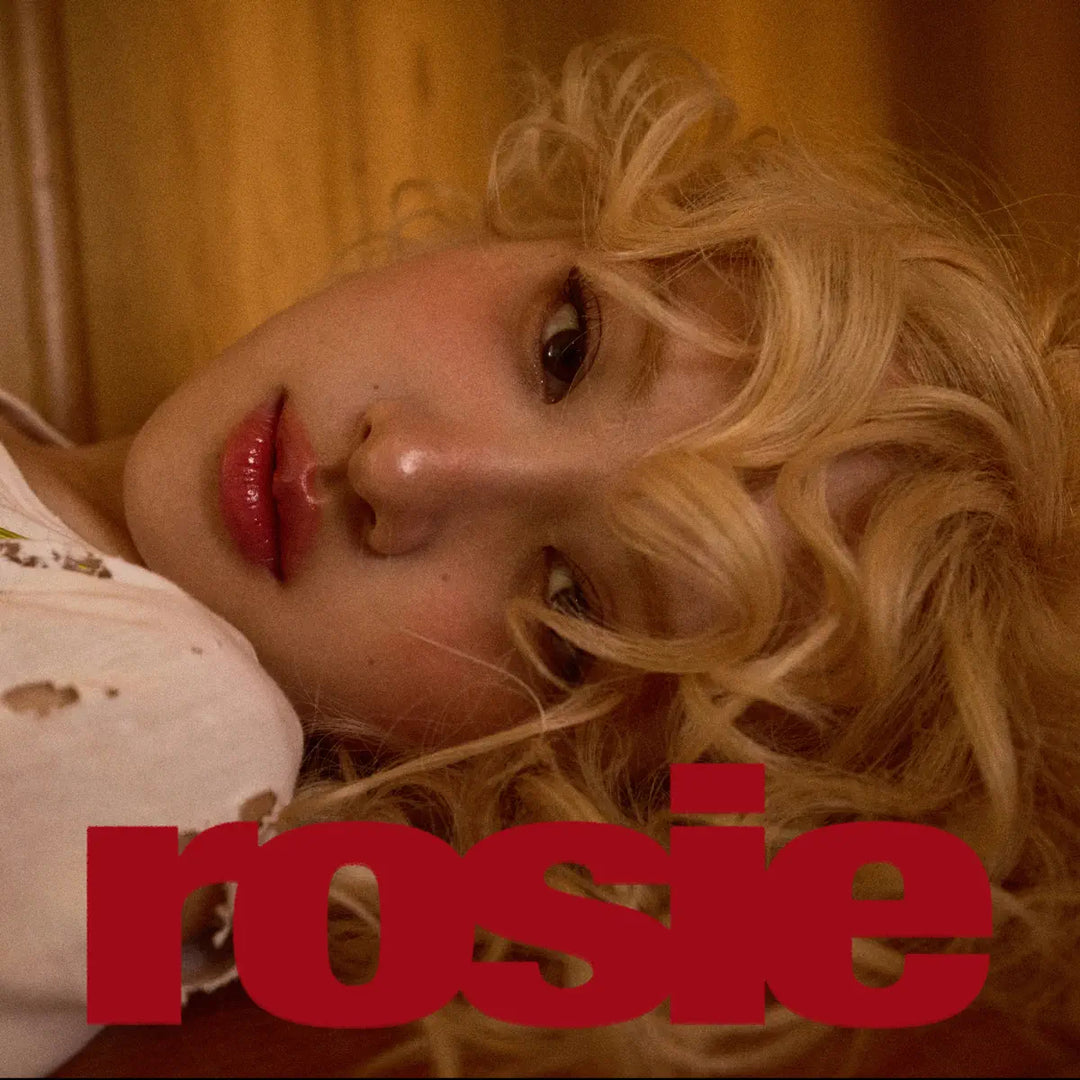 Đĩa ROSÉ First Studio Album 'Rosie' Vinyl (Vampirehollie Edition Red)