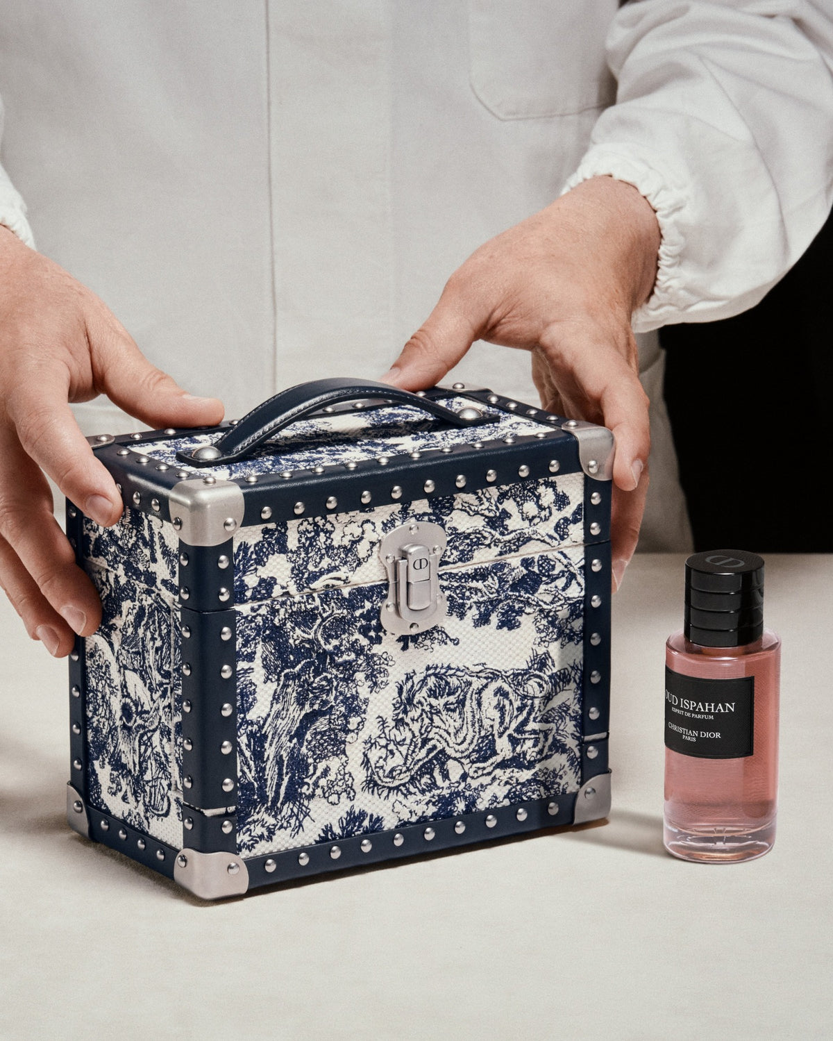 Rương DIOR Esprits De Parfum Couture Fragrance Trunk #Toile De Jouy