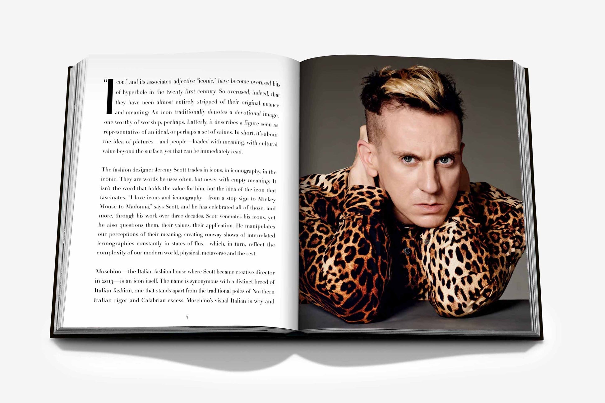 Sách ASSOULINE Moschino - Kallos Vietnam