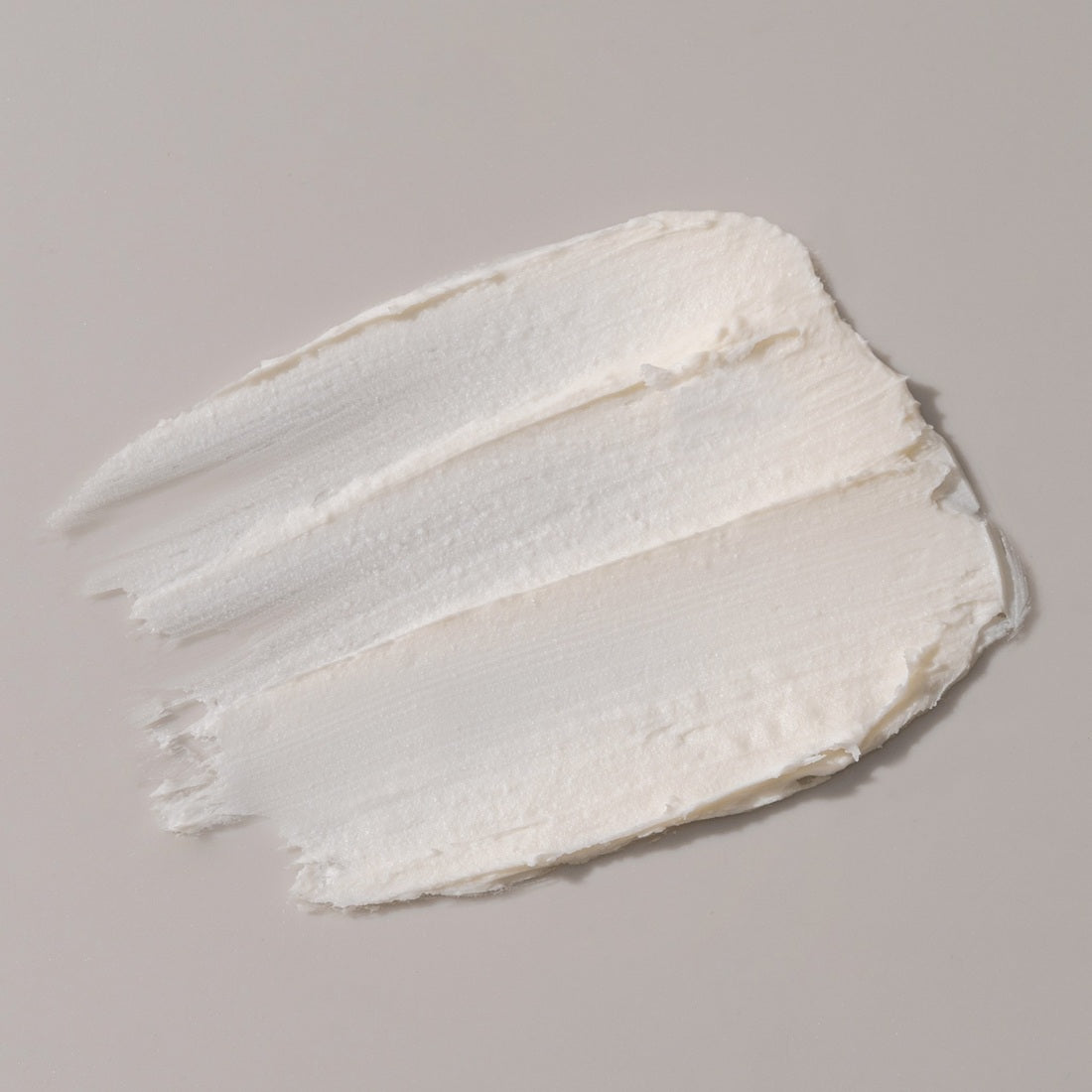 Sáp Vuốt Tóc REUZEL Extreme Hold Matte Pomade