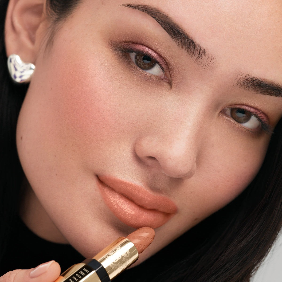 Son Bobbi Brown Luxe Lipstick #Peach Paradox