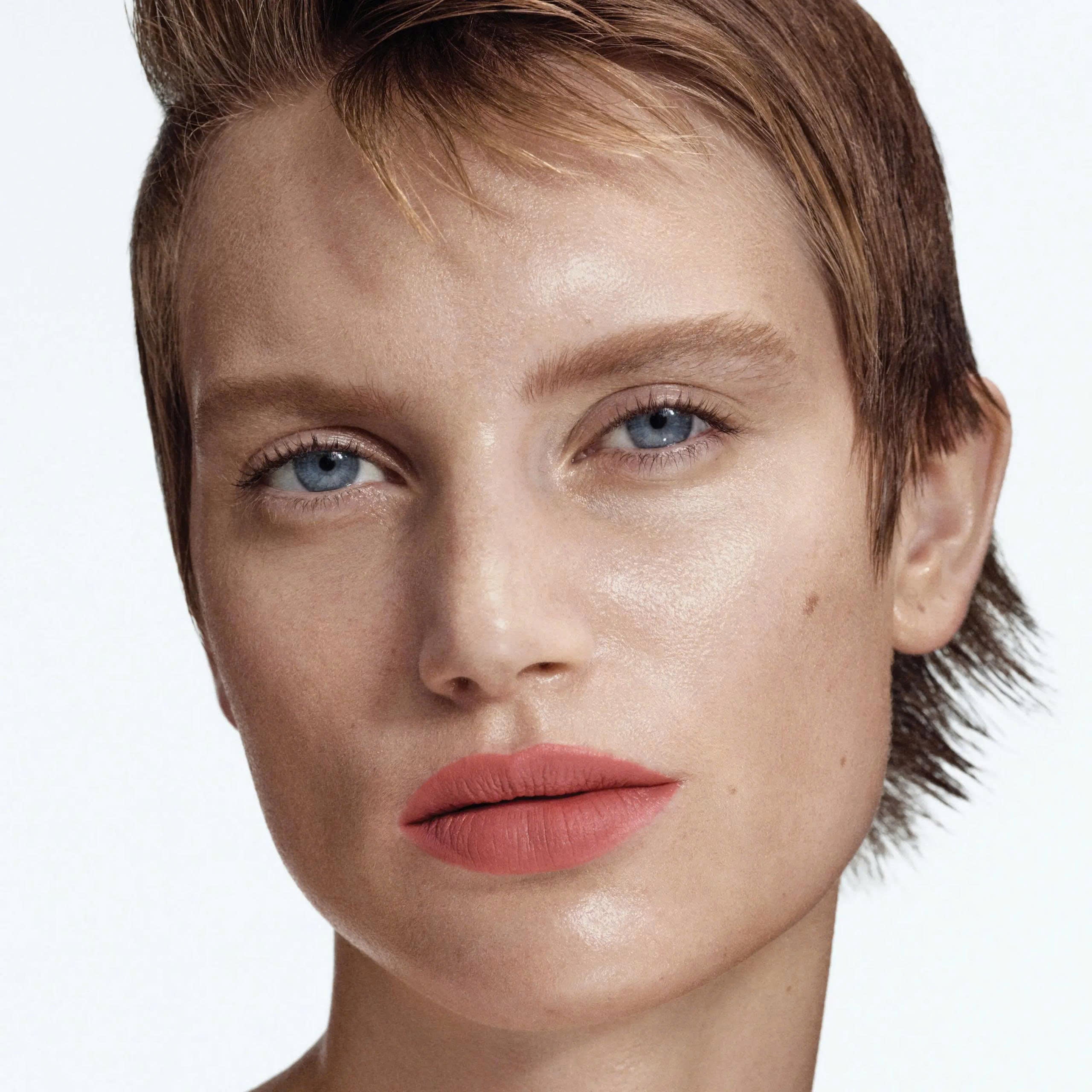 Son BYREDO Liquid Lipstick Matte #350 Utopie-Kallos