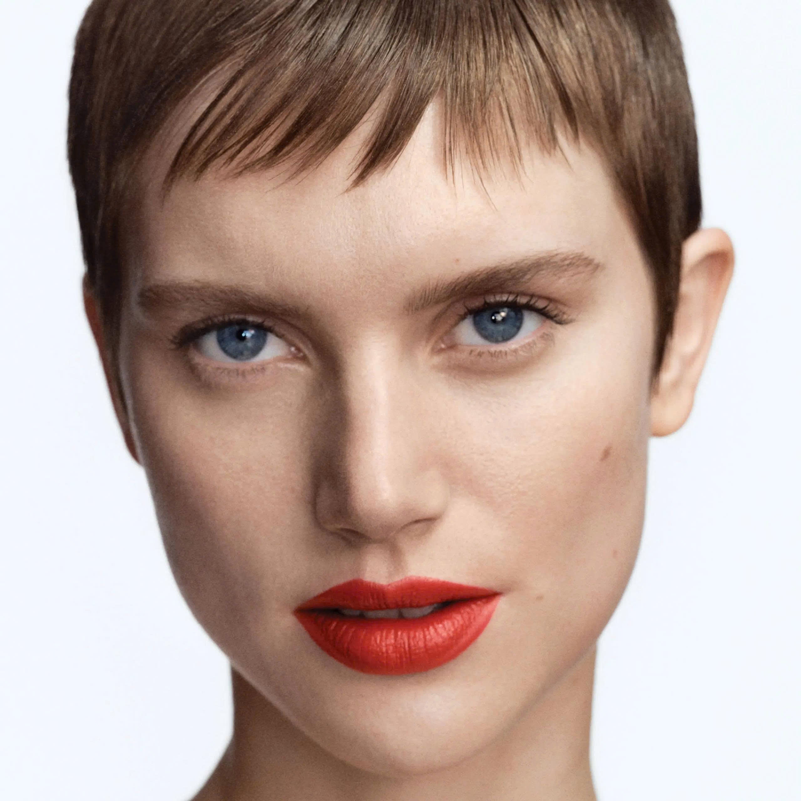 Son BYREDO Satin Lipstick #209 Divorce-Kallos