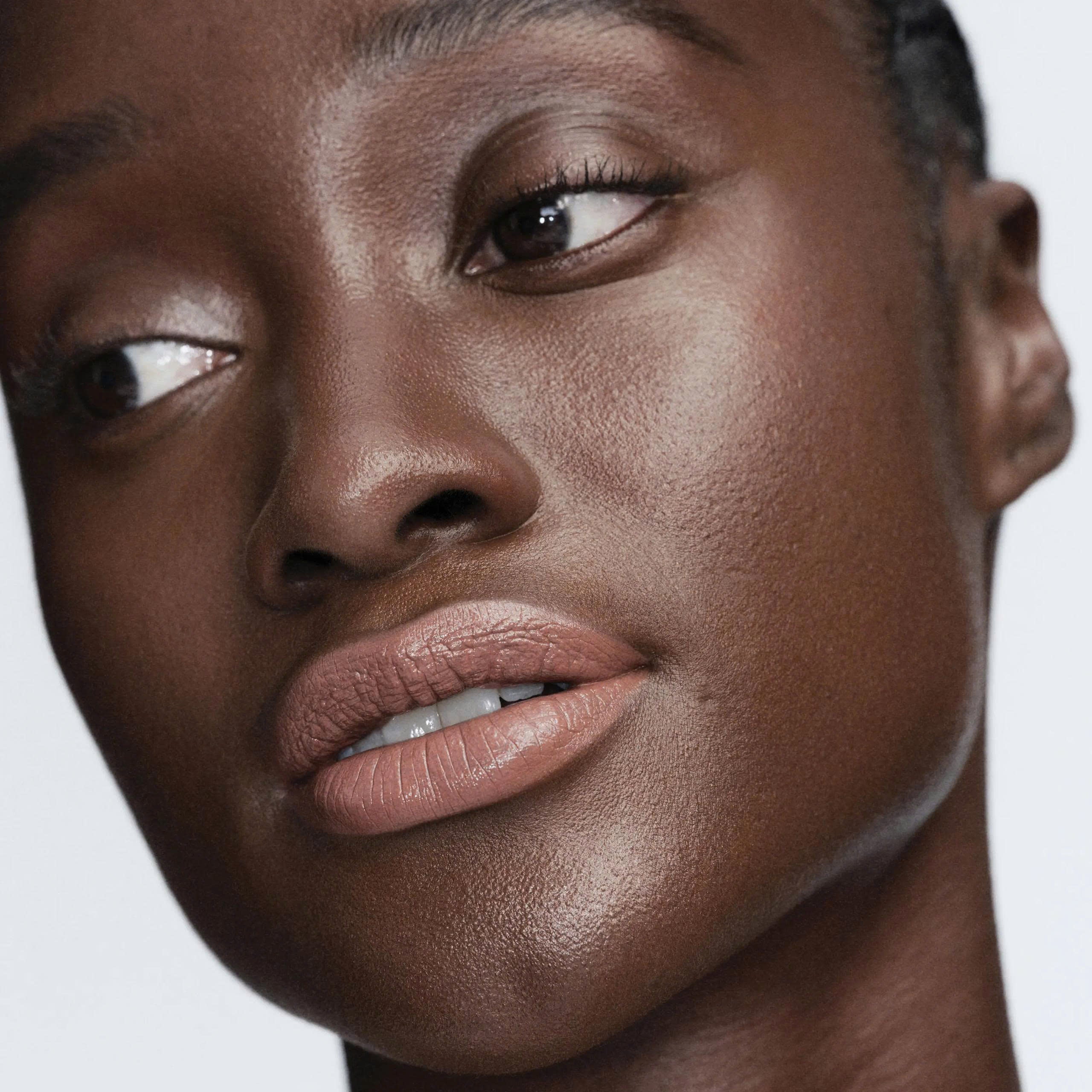 Son BYREDO Satin Lipstick #249 Earth Dust-Kallos