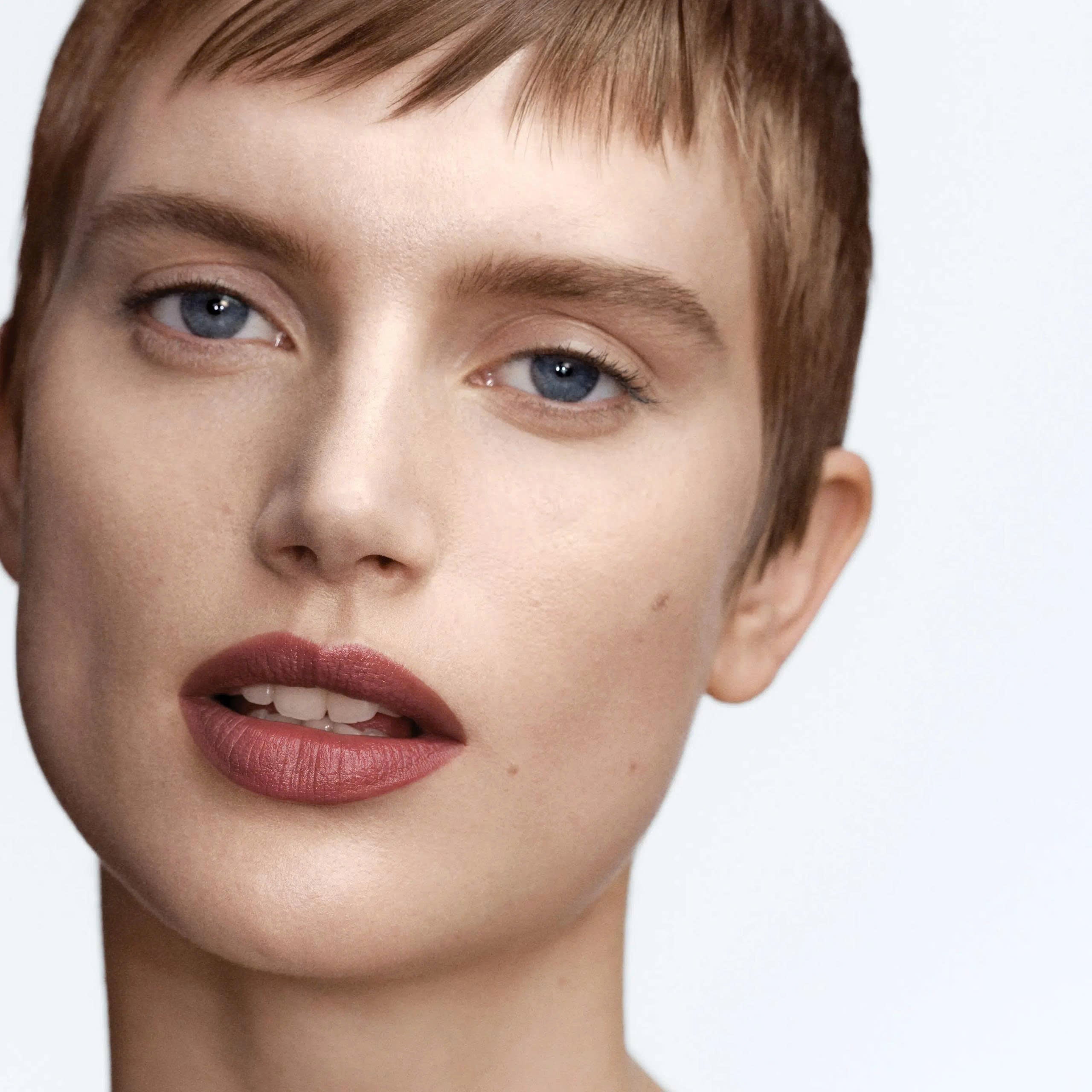 Son BYREDO Satin Lipstick #310 Echoed Note-Kallos