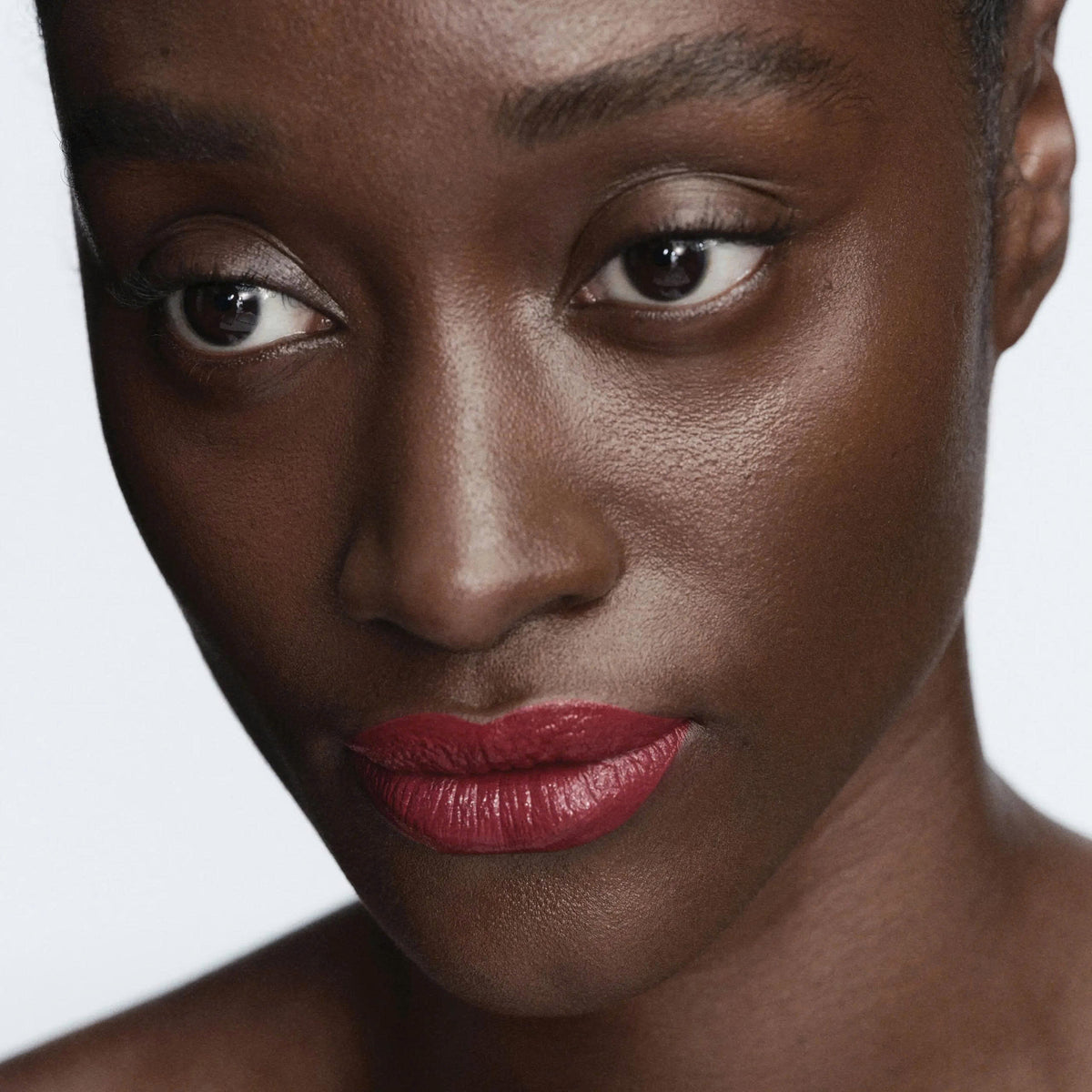 Son BYREDO Satin Lipstick #355 Decadance