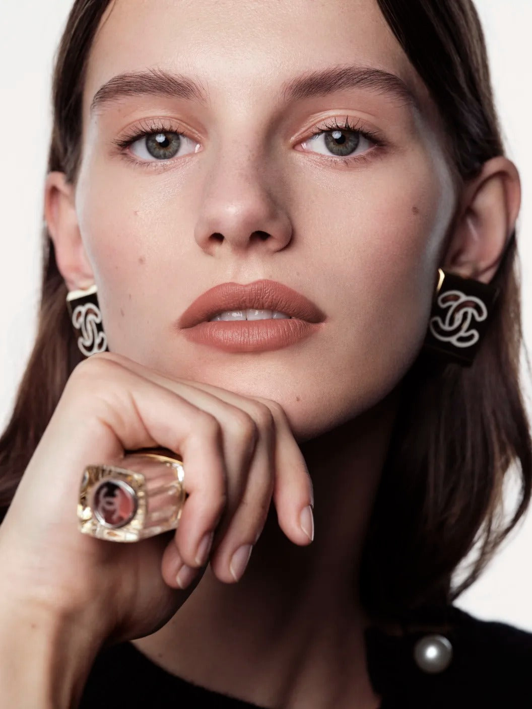 Son CHANEL 31 Le Rouge #17 Rouge Confident - Soft Beige