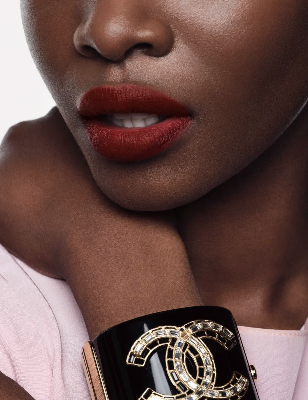 Son CHANEL 31 Le Rouge #24 Rouge Cousu - Brick Red-Kallos