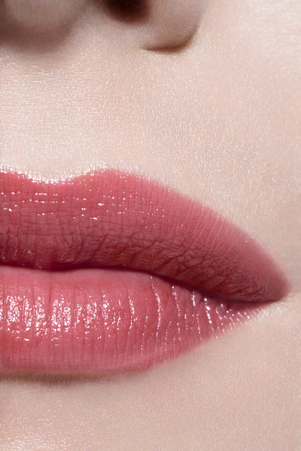 Son CHANEL Les Beiges Healthy Glow Lip Balm #Intense - Kallos Vietnam