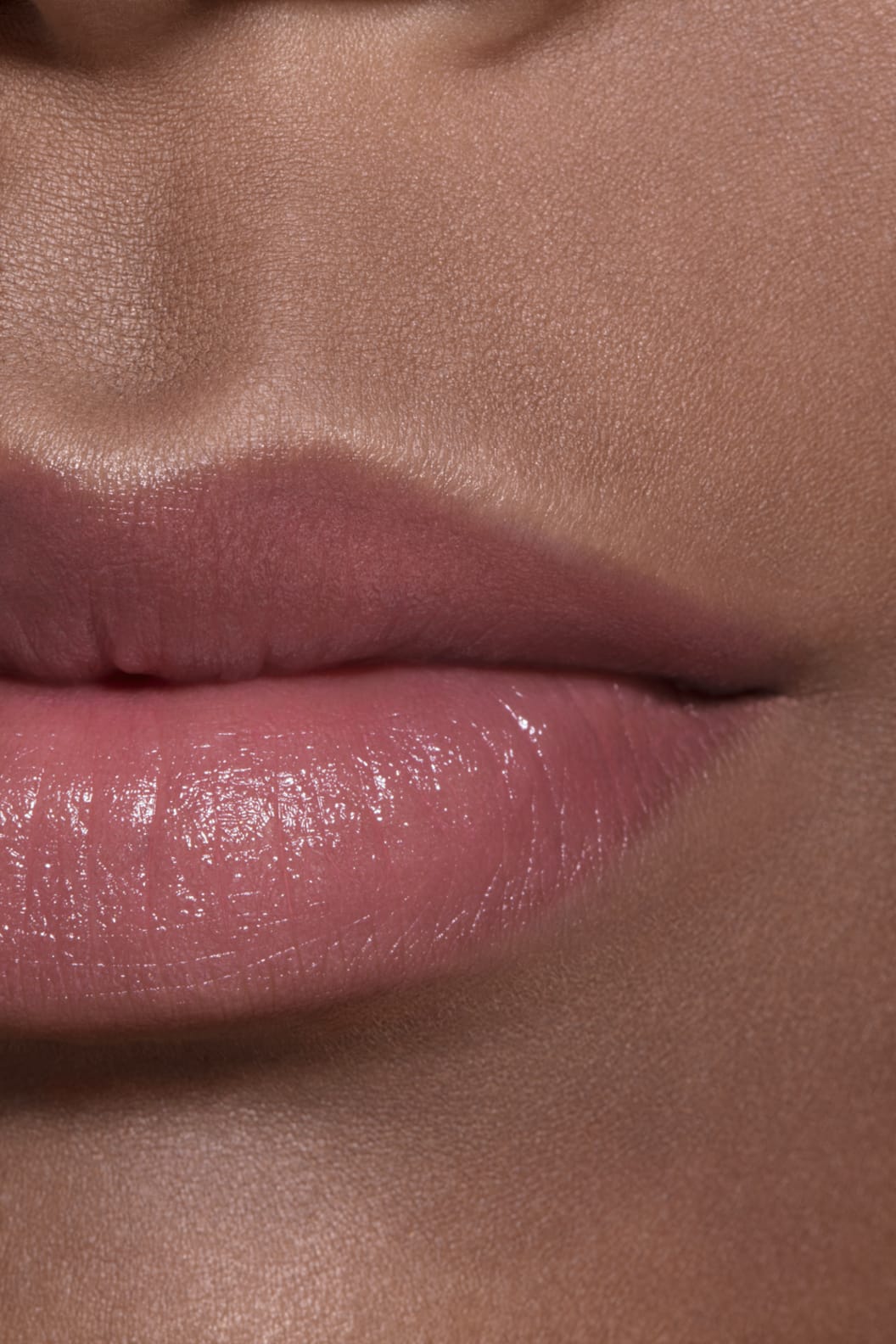 Son CHANEL Les Beiges Healthy Glow Lip Balm #Warm - Kallos Vietnam