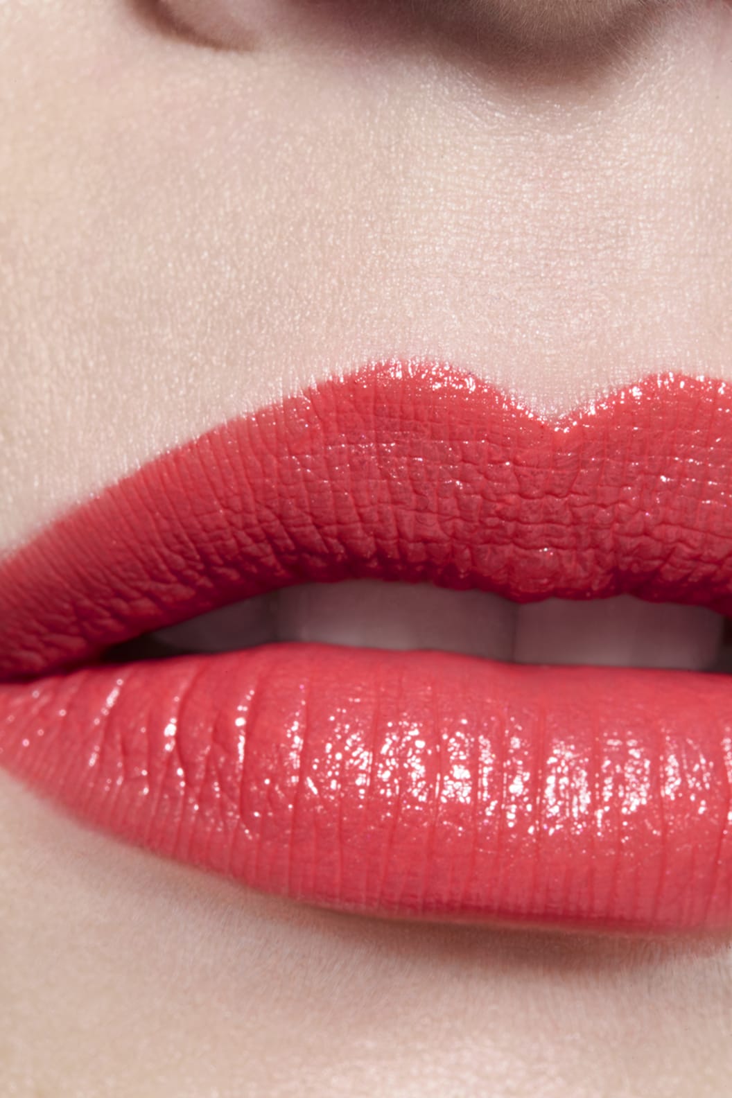 Son CHANEL Rouge Allure #152 Insaisissable - Bright Coral