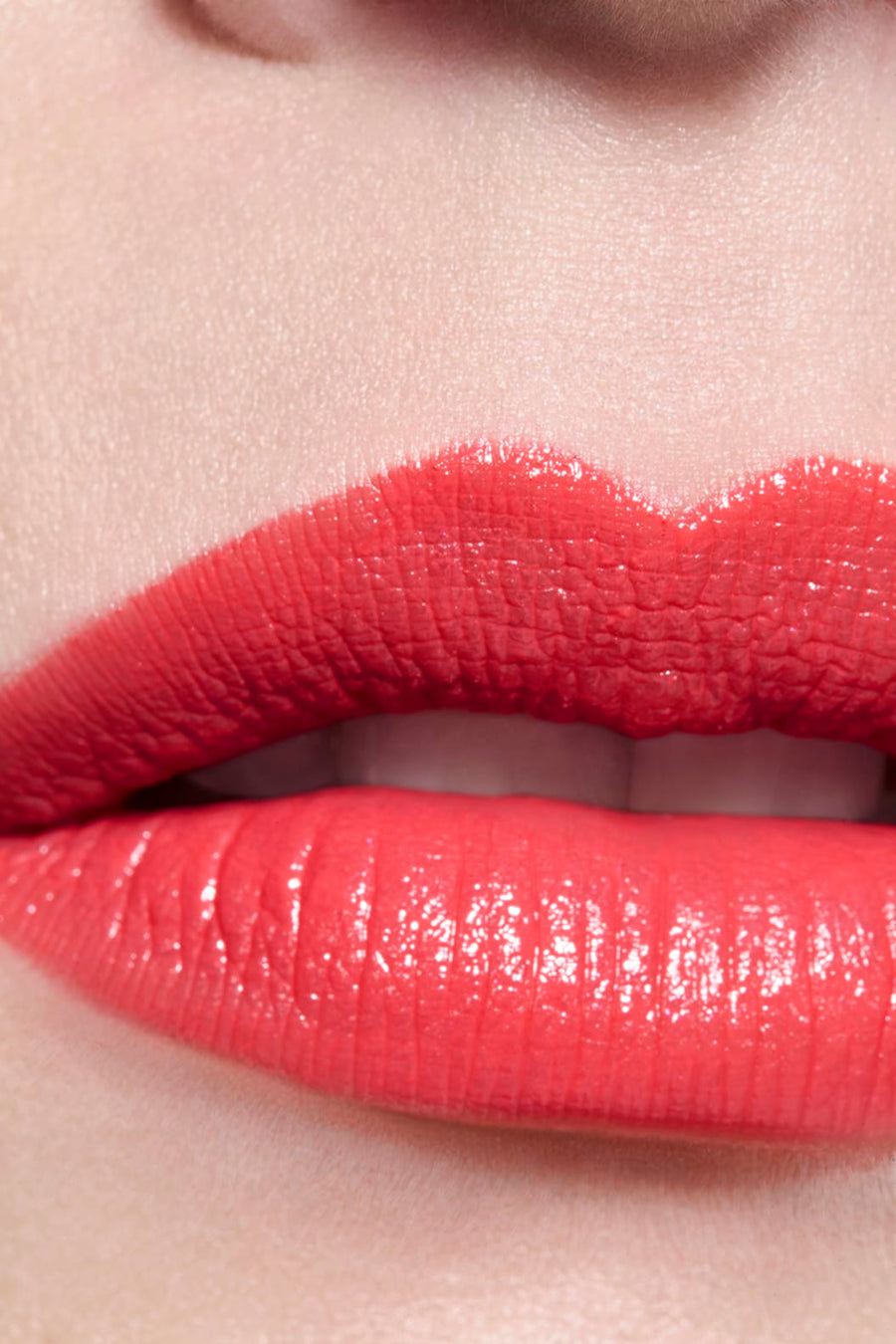 Son CHANEL Rouge Allure #152 Insaisissable - Bright Coral