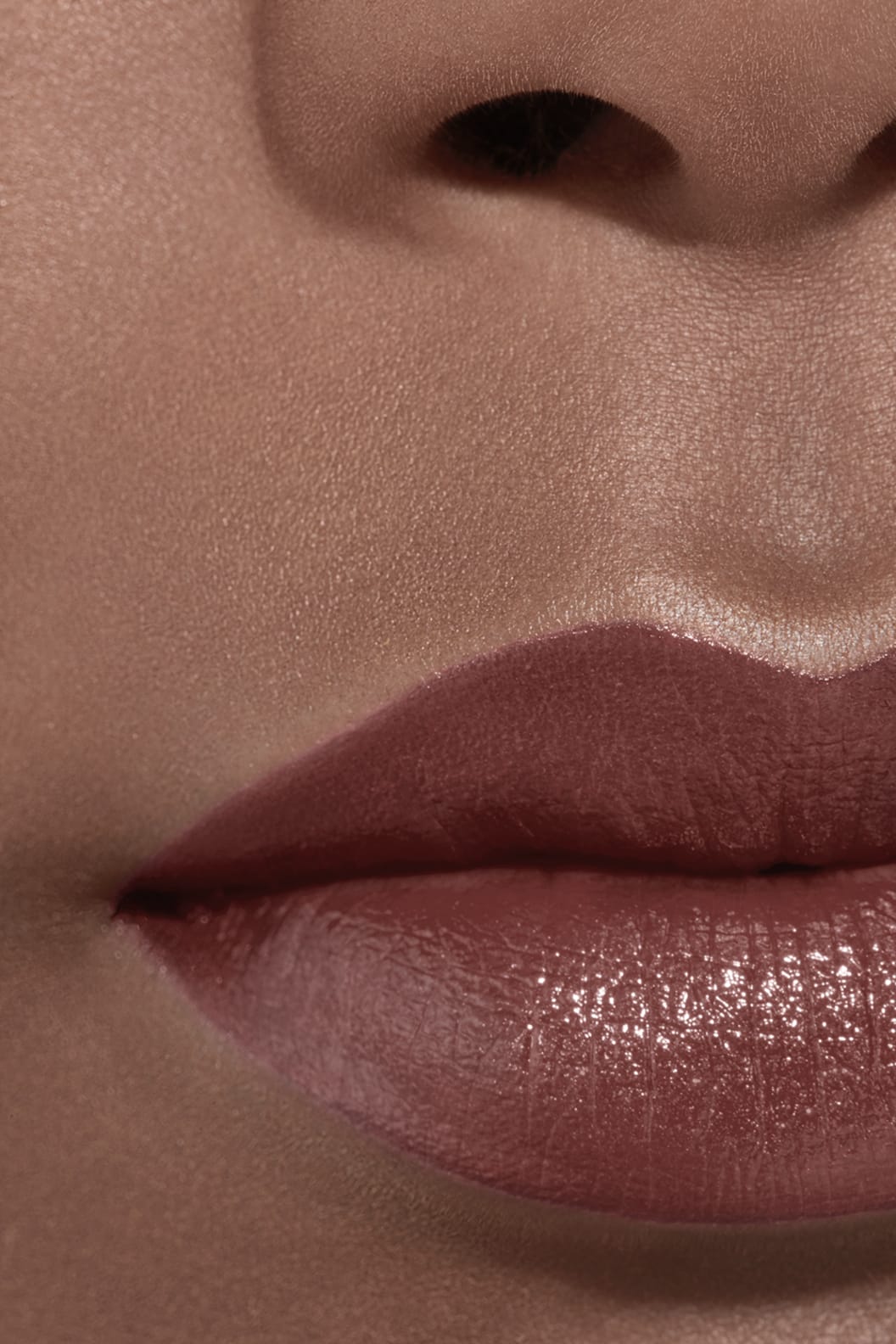 Son CHANEL Rouge Allure #199 Inattendu - Mauve Brown