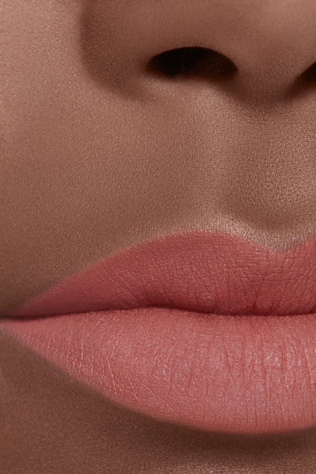 Son CHANEL Rouge Allure Liquid Velvet #204 Troublante - Salmon Pink-Kallos