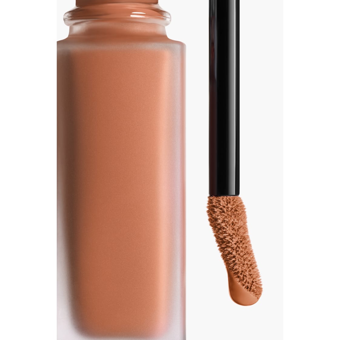 Son CHANEL Rouge Allure Liquid Velvet #208 Hypnotisante - Camel-Kallos