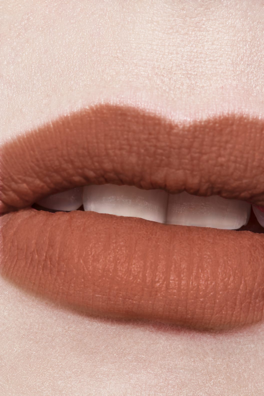 Son CHANEL Rouge Allure Liquid Velvet #212 Stupéfiante - Reddish Brown-Kallos