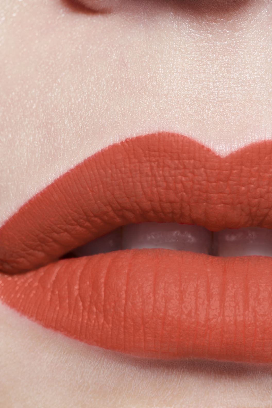 Son CHANEL Rouge Allure Liquid Velvet #214 Bouleversante - Brick Red-Kallos