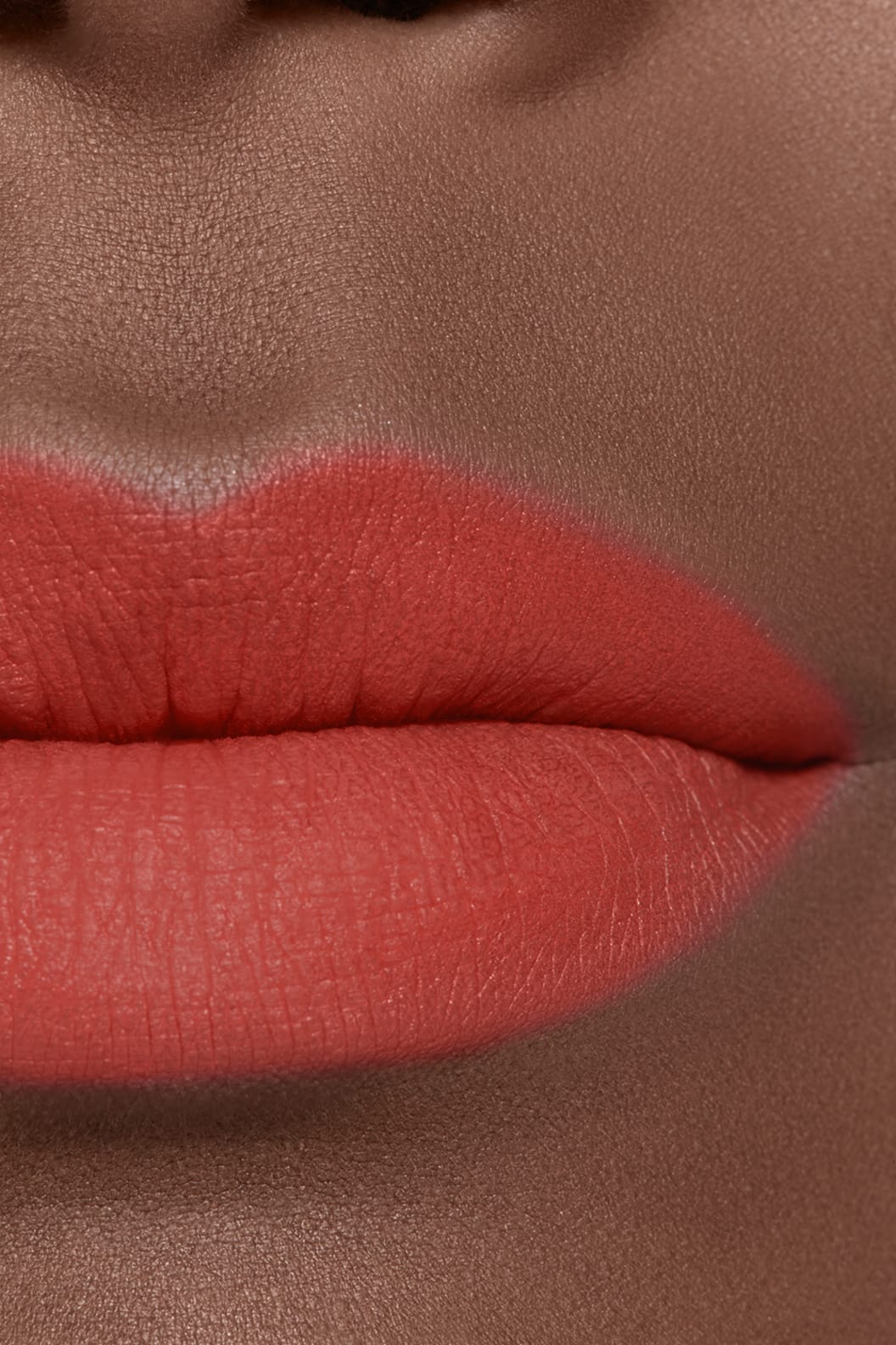 Son CHANEL Rouge Allure Liquid Velvet #216 Enivrante - Intense Coral-Kallos