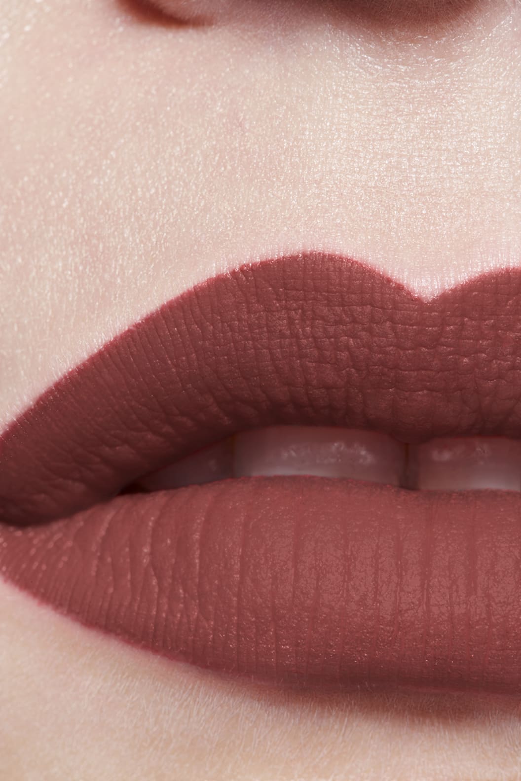 Son CHANEL Rouge Allure Liquid Velvet #226 Séduisante - Burgundy Red-Kallos
