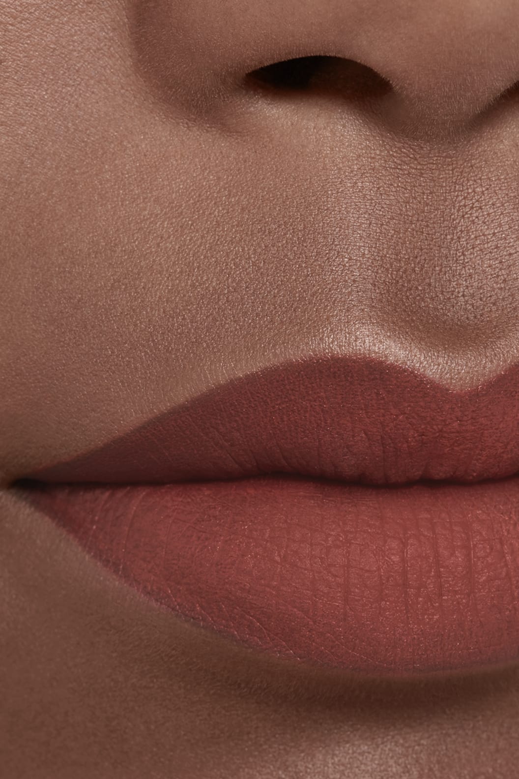 Son CHANEL Rouge Allure Liquid Velvet #226 Séduisante - Burgundy Red-Kallos