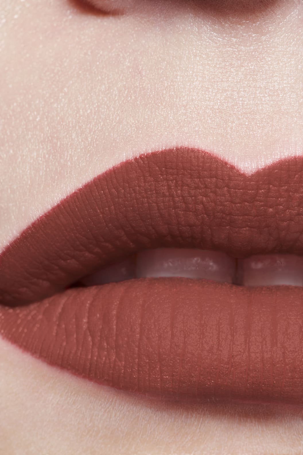 Son CHANEL Rouge Allure Liquid Velvet #228 Fascinante - Brown Red-Kallos