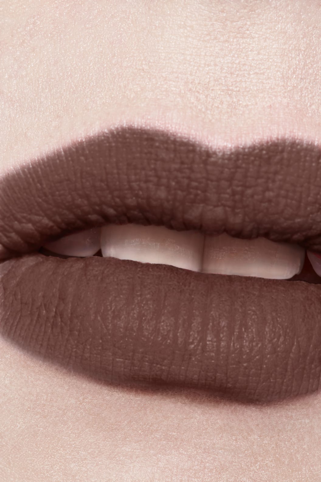 Son CHANEL Rouge Allure Liquid Velvet #234 Énigmatique - Deep Brown-Kallos