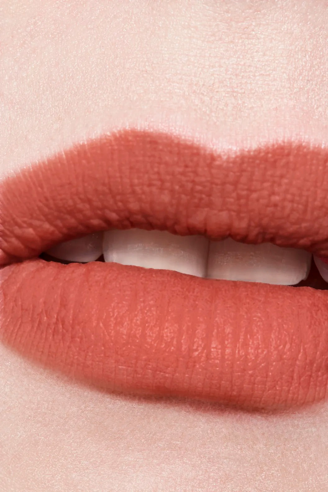 Son CHANEL Rouge Allure Liquid Velvet #238 Émotive - Caramel Pink
