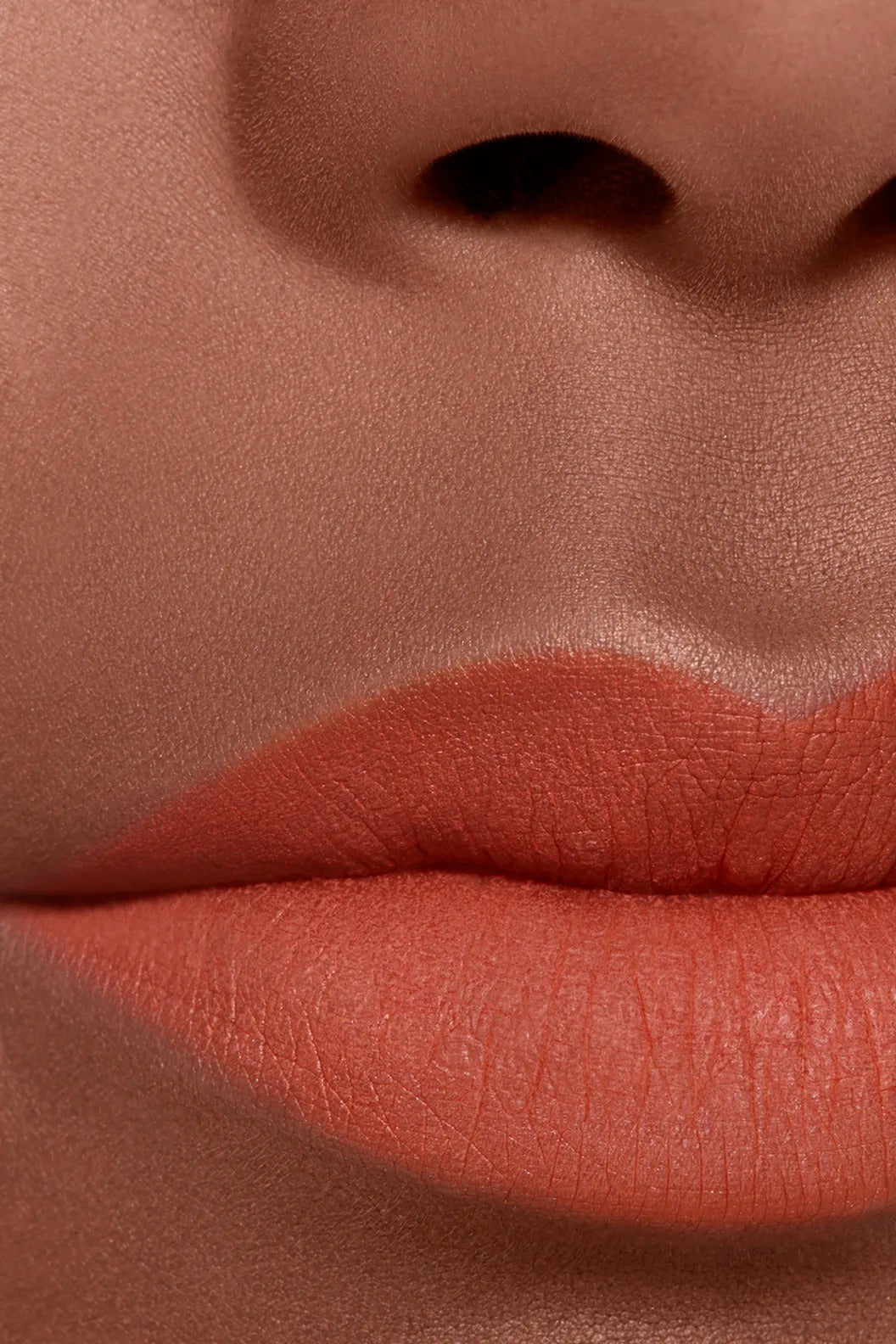 Son CHANEL Rouge Allure Liquid Velvet #238 Émotive - Caramel Pink