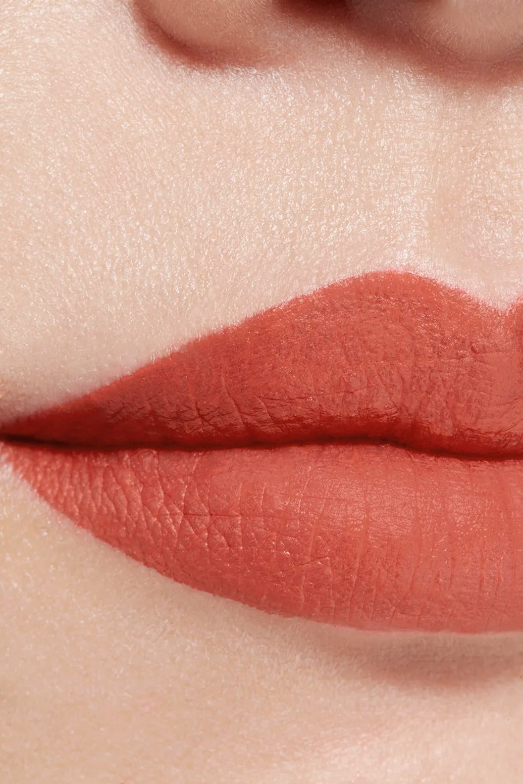 Son CHANEL Rouge Allure Liquid Velvet #238 Émotive - Caramel Pink