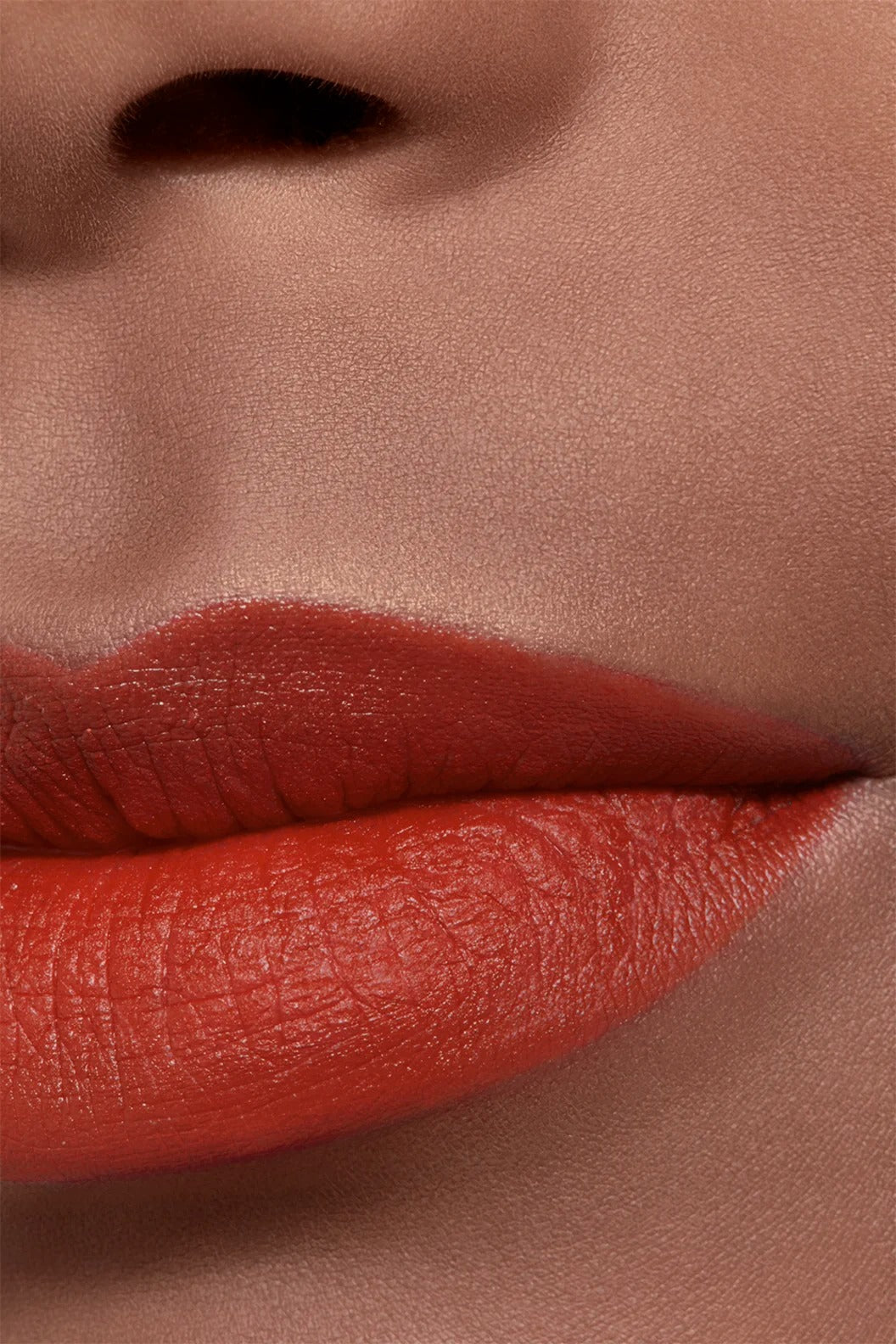 Son CHANEL Rouge Allure Velvet #377 Audacieuse