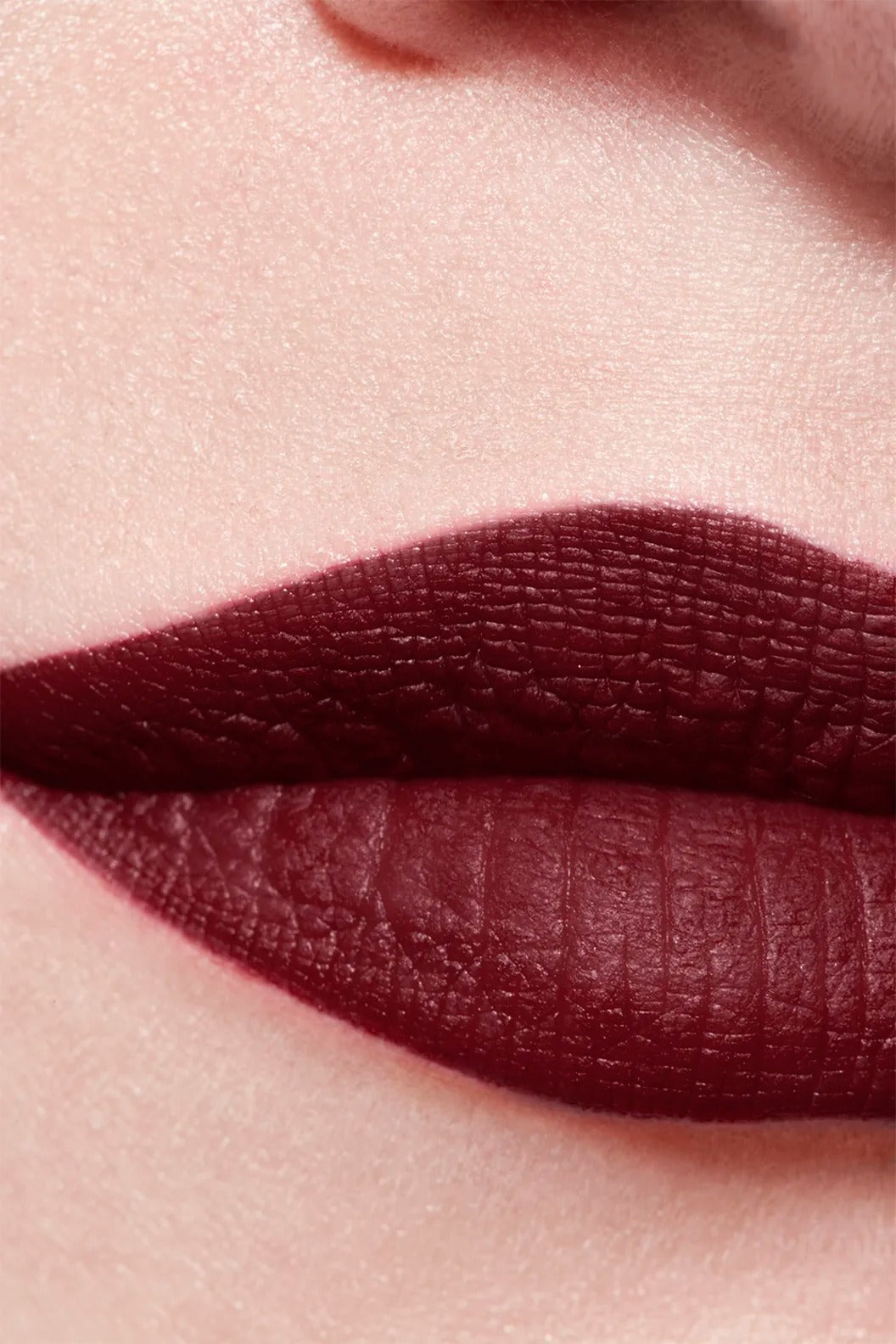 Son CHANEL Rouge Allure Velvet #387 Rouge Noir