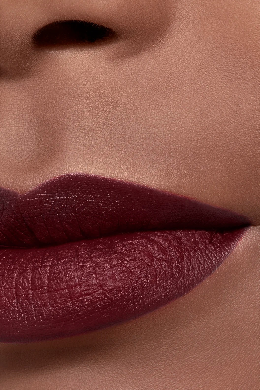 Son CHANEL Rouge Allure Velvet #387 Rouge Noir