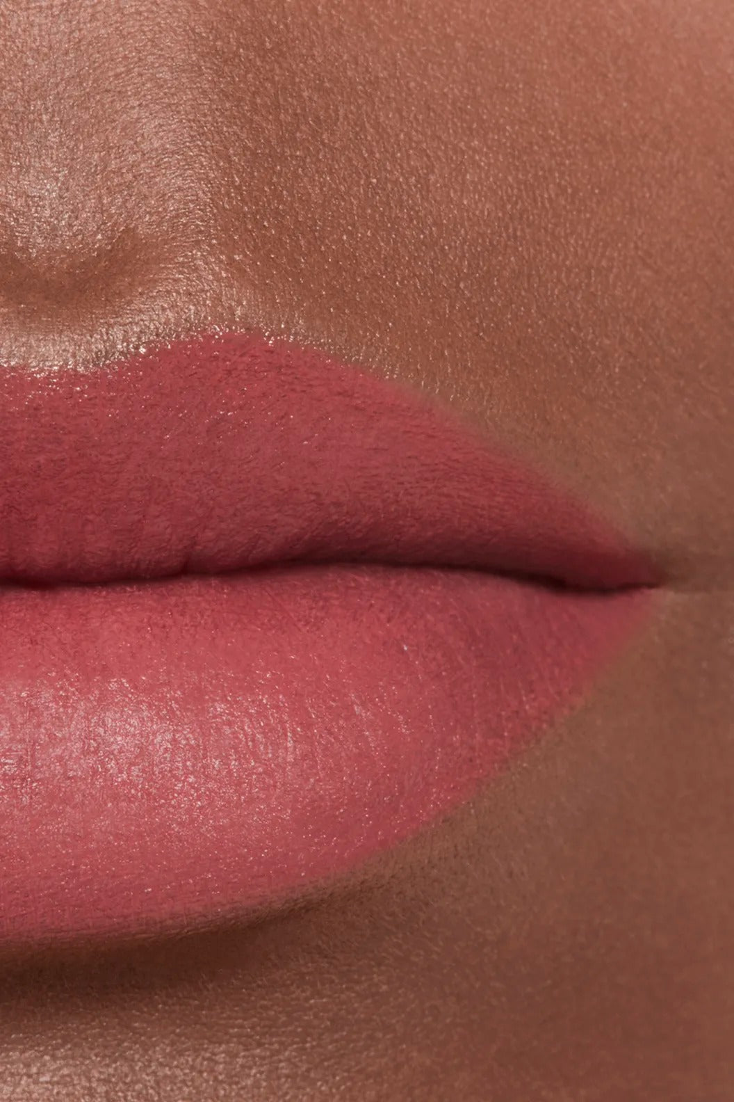 Son CHANEL Rouge Allure Velvet #63 Essentielle - Limited Edition