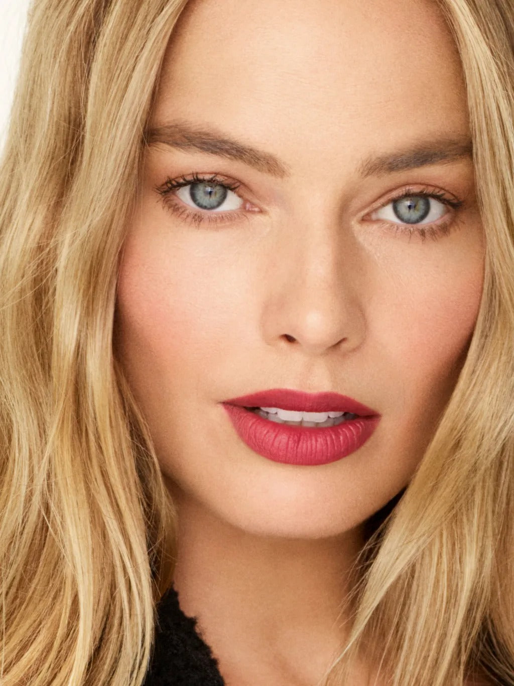 Son CHANEL Rouge Allure Velvet #63 Essentielle - Limited Edition