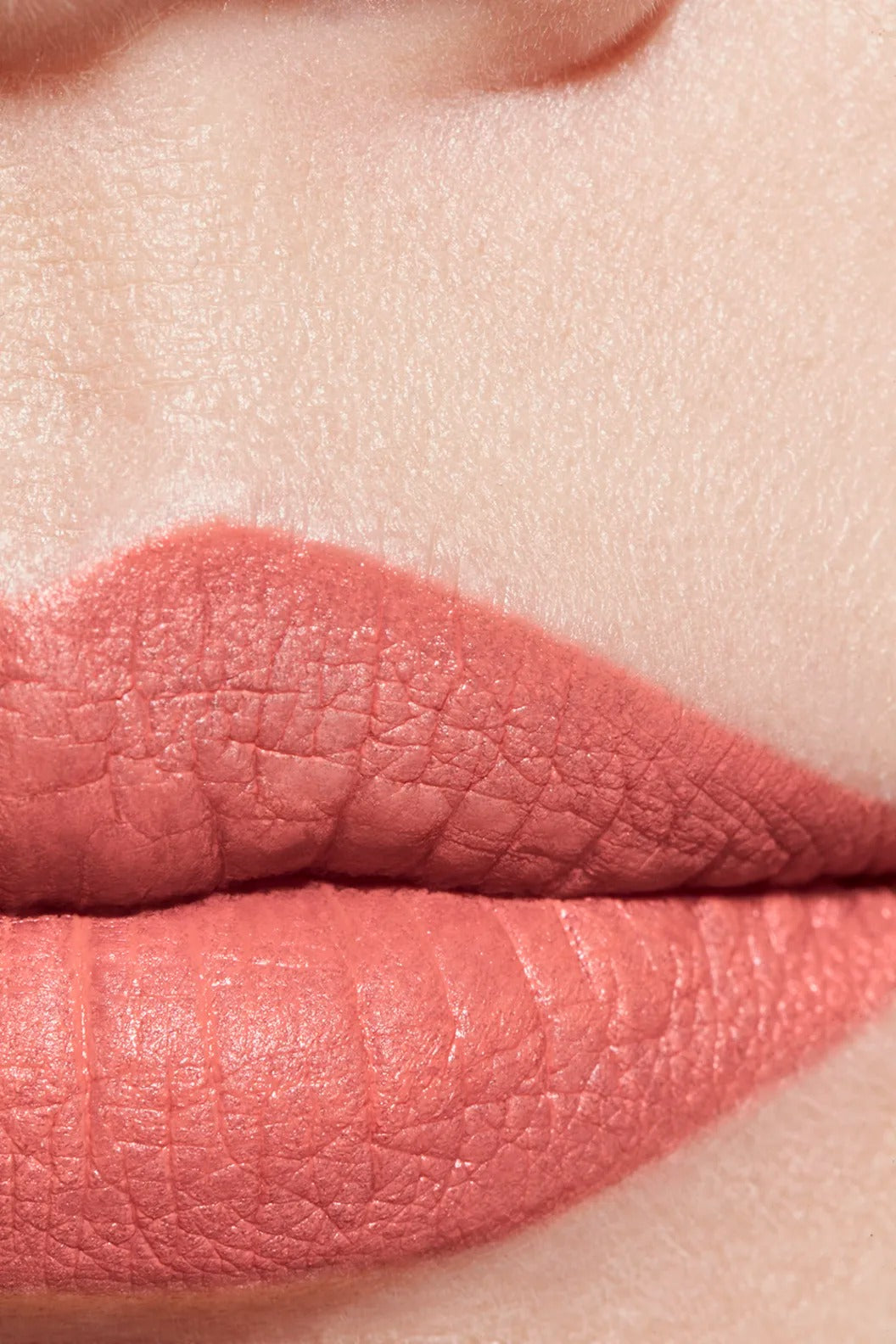 Son CHANEL Rouge Allure Velvet #76 Versatile - Milky Pink-Kallos
