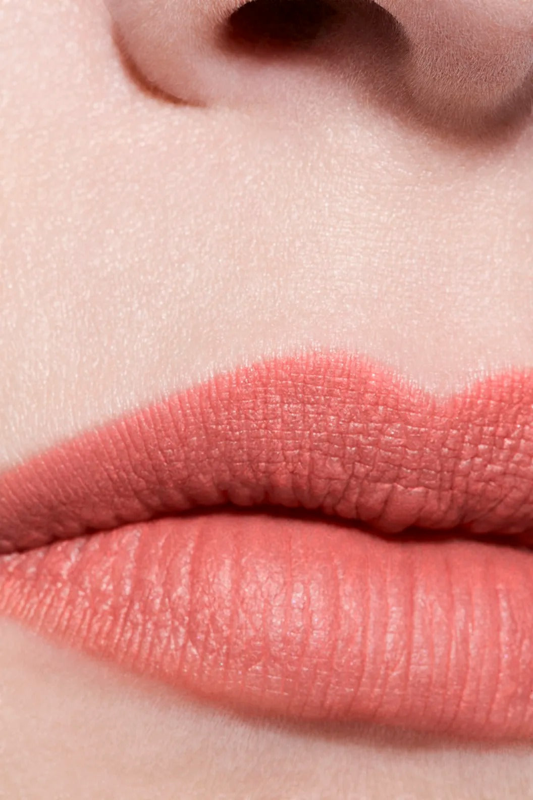 Son CHANEL Rouge Allure Velvet #76 Versatile - Milky Pink-Kallos