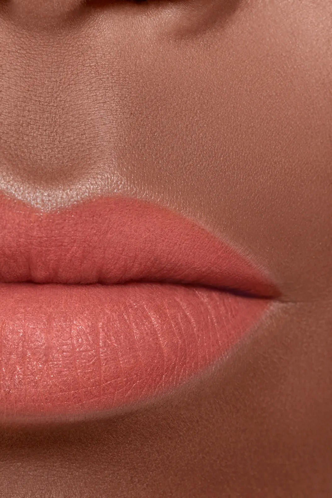 Son CHANEL Rouge Allure Velvet #76 Versatile - Milky Pink-Kallos
