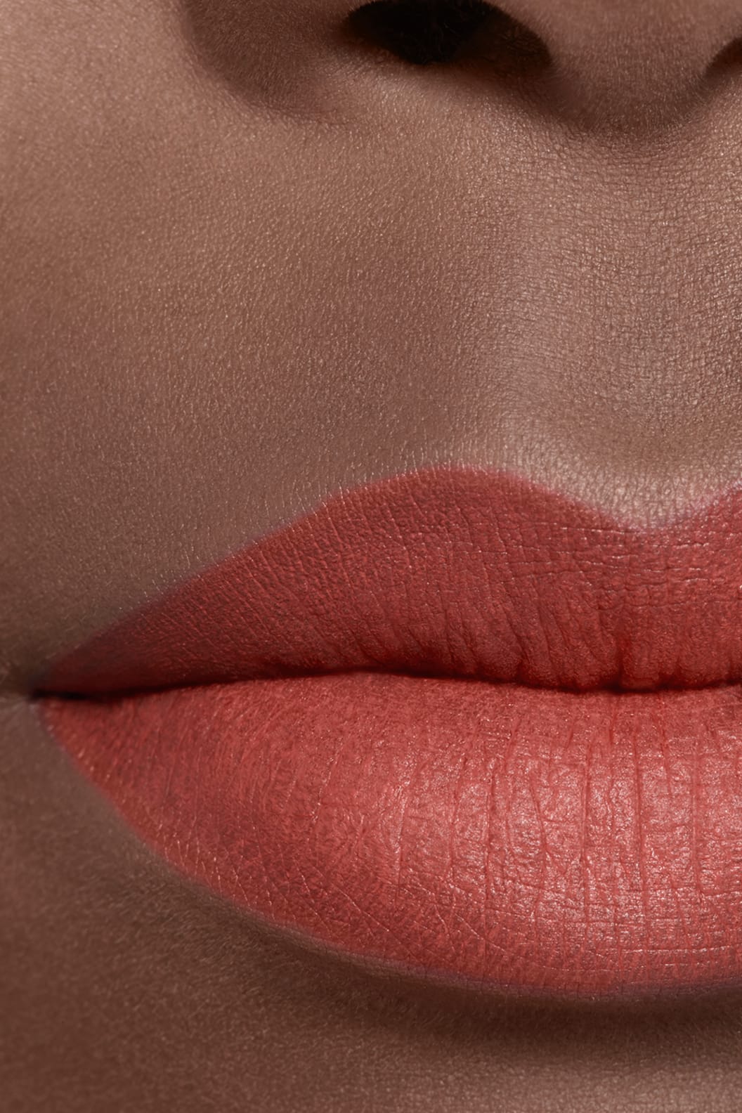 Son CHANEL Rouge Allure Velvet Les Perles #457 Éclatante - Reddish Coral-Kallos