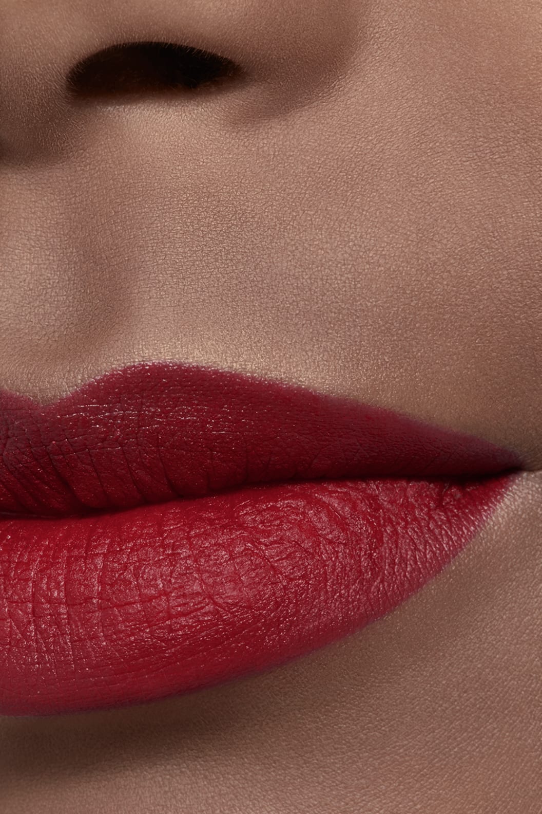 Son CHANEL Rouge Allure Velvet Les Perles #458 Sensuelle - Bluish Red-Kallos