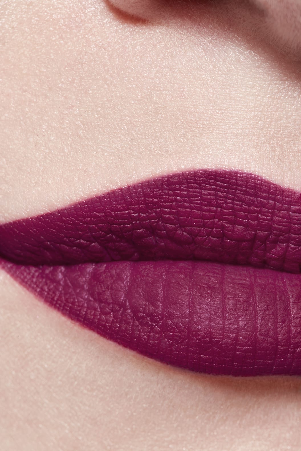 Son CHANEL Rouge Allure Velvet Les Perles #468 Élégante - Plum-Kallos